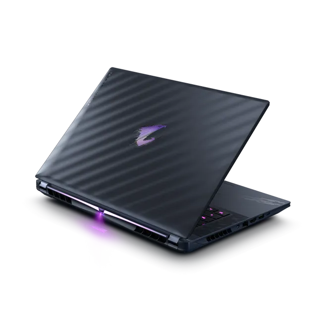 AORUS MASTER 16 AM6H-01