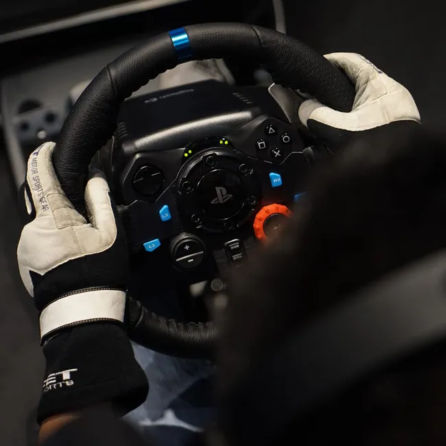 Logitech G29 Driving Force Racing Wheel and Floor Pedalsfor