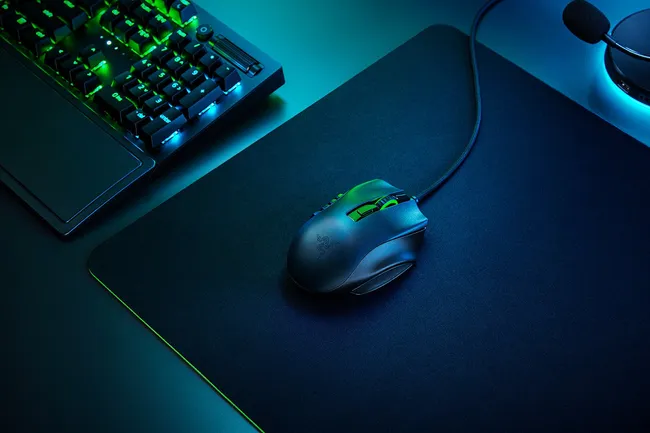 Razer Naga X – Ergonomic MMO Gaming Mouse (RZ01-03590100-R3M1)