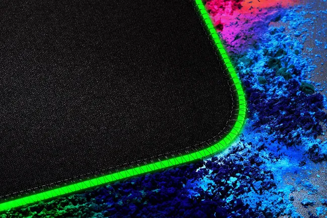RAZER RZ02-02500100-R3M1 GOLIATHUS CHROMA MOUSEPAD